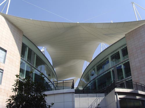 張拉膜結(jié)構(gòu)是什么？張拉膜結(jié)構(gòu)設(shè)計需要考慮哪些問題