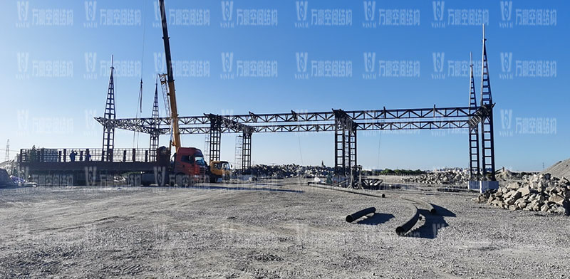 紹興西高速收費站頂棚工程鋼結(jié)構(gòu)安裝完成