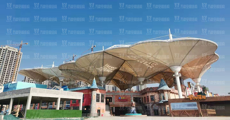 PTFE膜結(jié)構(gòu)工程設(shè)計時有哪些注意事項(xiàng)？PTFE膜結(jié)構(gòu)工程設(shè)計常識介紹分析