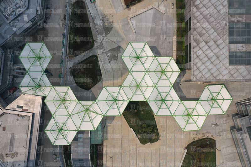 PTFE膜材跟PVC膜材有何區(qū)別？PTFE膜結(jié)構(gòu)的優(yōu)勢(shì)在哪里？