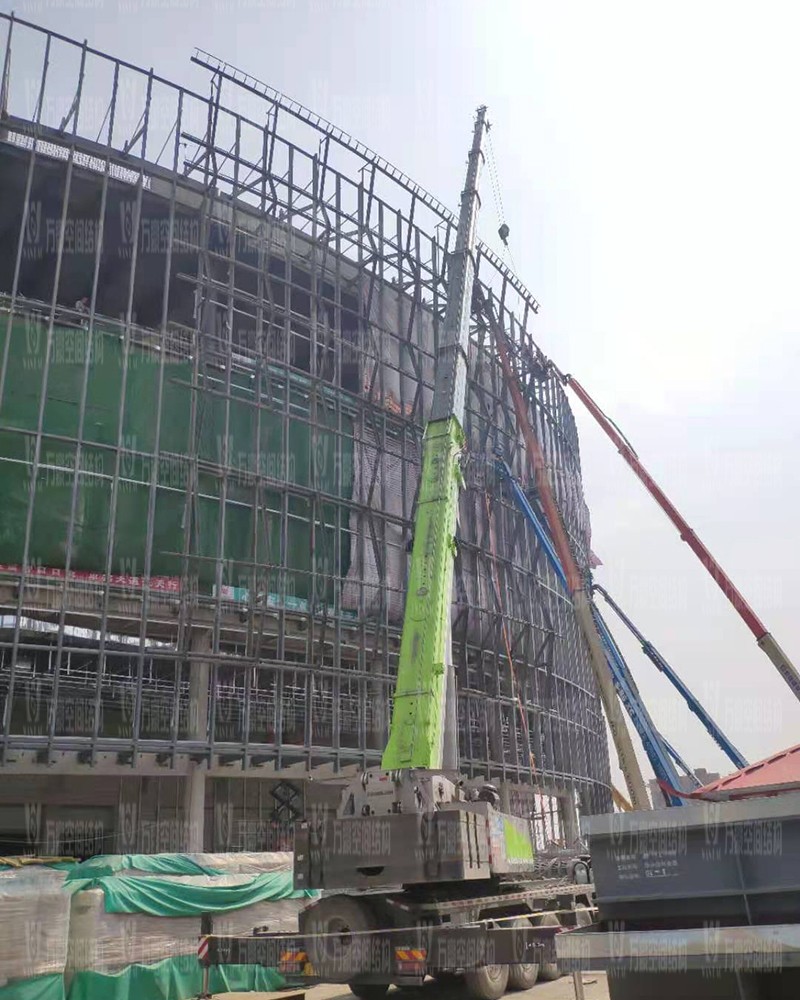 紹興國際會展中心一期B區(qū)會議中心PTFE膜結(jié)構(gòu)工程火熱拼裝、吊裝中