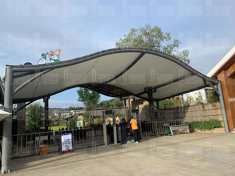 萬豪空間結構員工到臺州大板橋ETFE氣枕天幕項目、溫州鐵定溜溜樂園ETFE天幕及PTFE景觀傘膜結構工項目學習交流