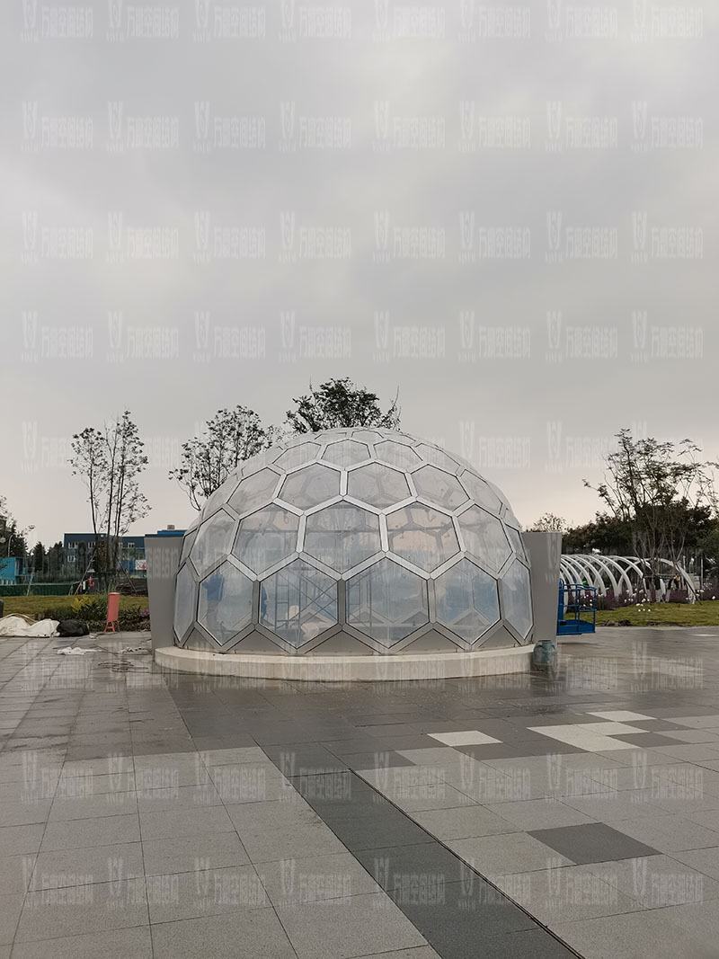 無(wú)線創(chuàng)智城市功能空間業(yè)態(tài)優(yōu)化五星集市鋼膜結(jié)構(gòu)工程