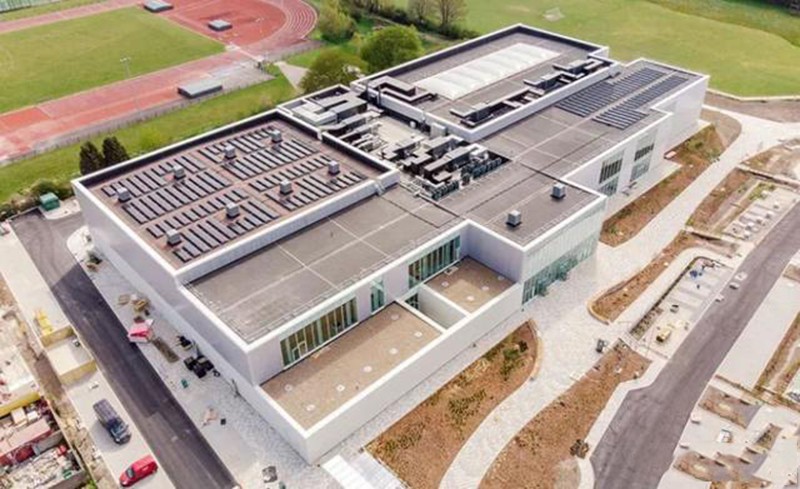 泳池ETFE膜結(jié)構(gòu)丨室內(nèi)泳池的ETFE透明屋頂 泳池ETFE膜結(jié)構(gòu)丨室內(nèi)泳池的ETFE透明屋頂