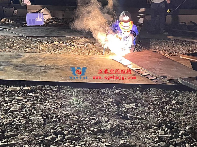 龍泉市體育場鋼膜結構工程開始施工 龍泉市體育場鋼膜結構工程開始施工