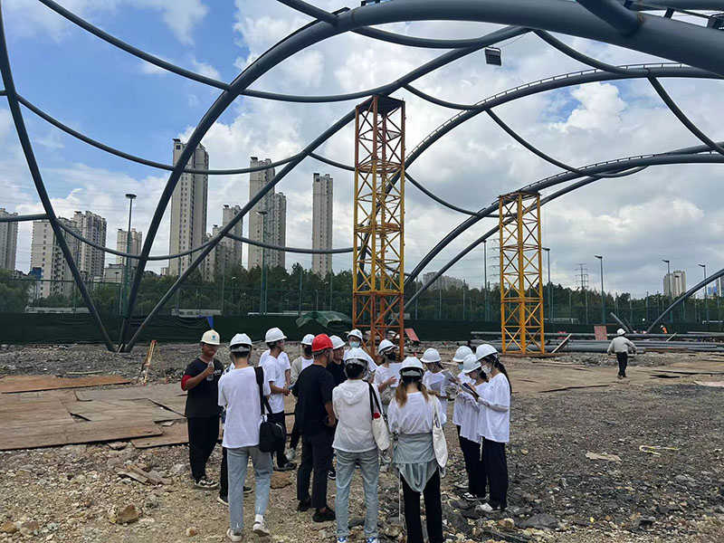 萬豪空間結構員工到寧波諾丁漢大學室外運動膜結構項目學習交流