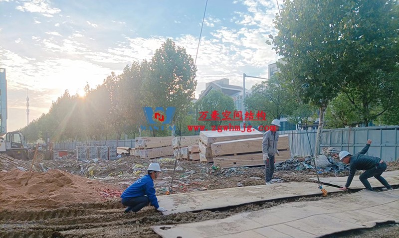 文一塘溪津門天幕鋼結(jié)構(gòu)及ETFE氣枕膜工程開(kāi)始施工