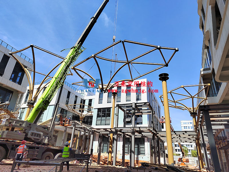 中國東盟特色商品匯聚中心膜鋼構(gòu)工程完工 中國東盟特色商品匯聚中心膜鋼構(gòu)工程完工