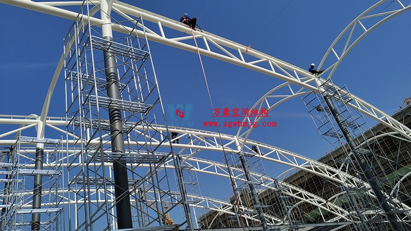 勞動(dòng)最光榮，致敬一線工作者！