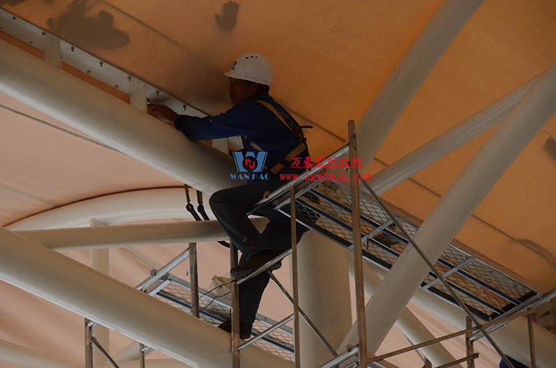 浙江真愛(ài)毯業(yè)科技有限公司廠房三屋面膜結(jié)構(gòu)工程完工大吉！