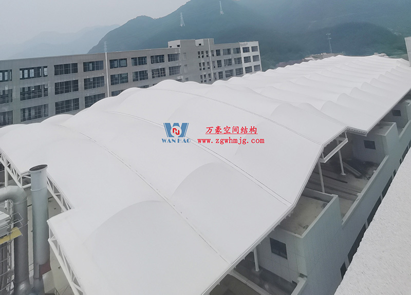 浙江真愛毯業(yè)科技有限公司廠房三屋面膜結(jié)構(gòu)工程完工大吉！