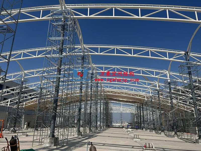 浙江真愛毯業(yè)科技有限公司廠房三屋面鋼結(jié)構(gòu)工程 浙江真愛毯業(yè)科技有限公司廠房三屋面鋼結(jié)構(gòu)工程