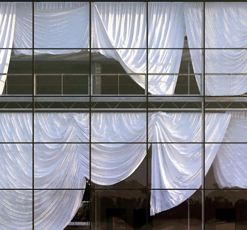 又要透光，又要遮陽