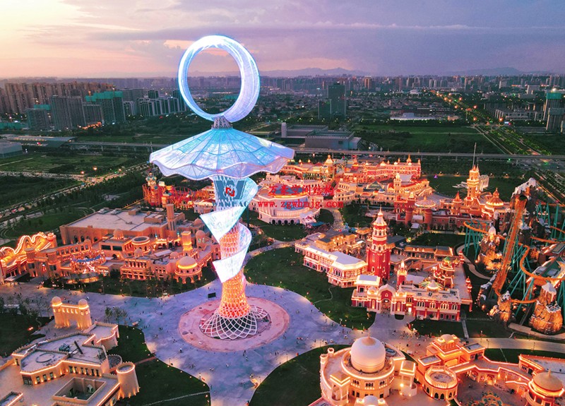 西安絲路塔ETFE膜結(jié)構(gòu)項(xiàng)目順利完工 西安絲路塔ETFE膜結(jié)構(gòu)項(xiàng)目順利完工