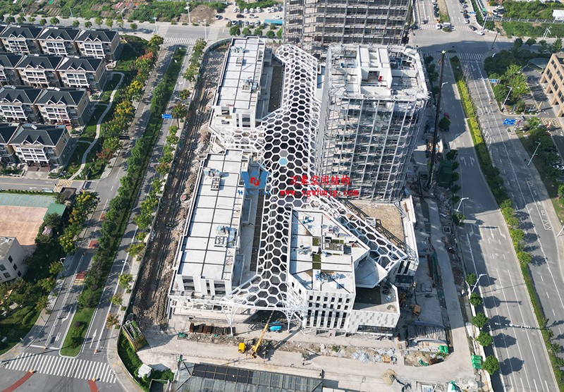 嘉興長安里ETFE氣枕鋼膜結(jié)構(gòu)頂棚工程 嘉興長安里ETFE氣枕鋼膜結(jié)構(gòu)頂棚工程