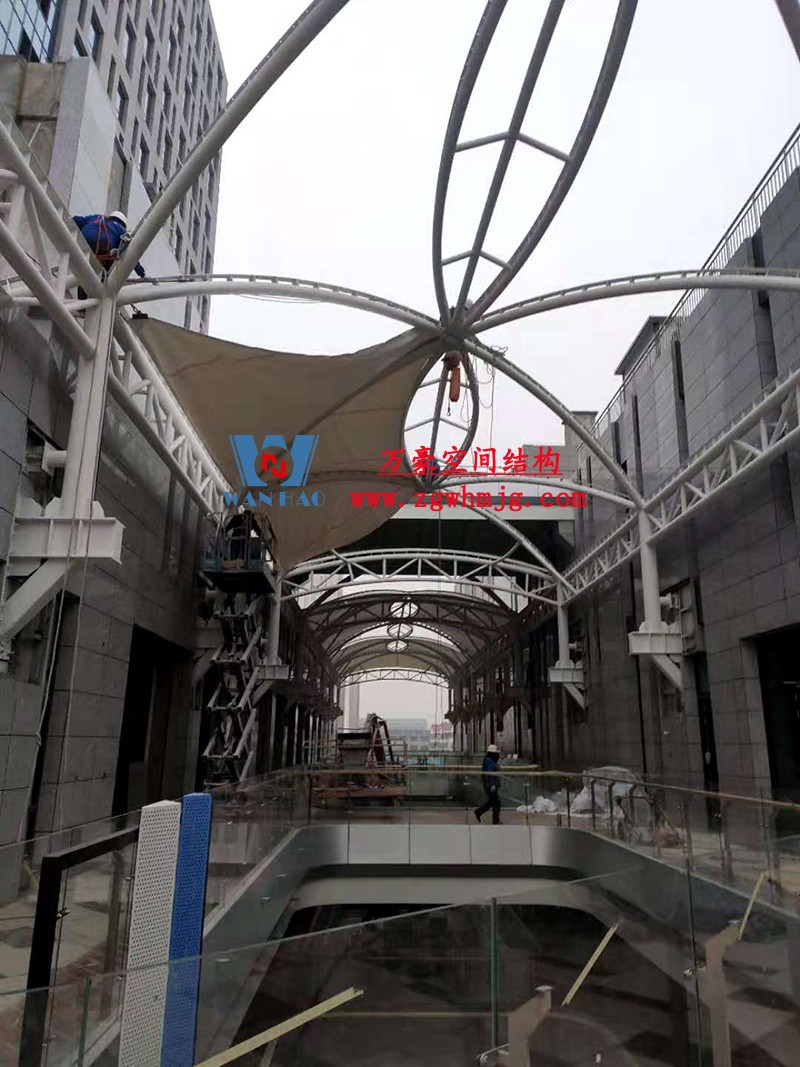 新泰卓越·財富廣場膜結(jié)構(gòu)項目 新泰卓越·財富廣場膜結(jié)構(gòu)項目