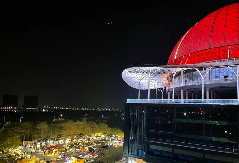 奇葩，好大一頂帽子