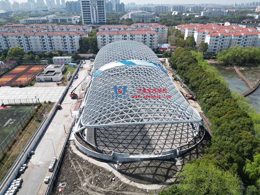 上海工程技術(shù)大學(xué)松江校區(qū)風(fēng)雨操場ETFE膜結(jié)構(gòu)項(xiàng)目 上海工程技術(shù)大學(xué)松江校區(qū)風(fēng)雨操場ETFE膜結(jié)構(gòu)項(xiàng)目