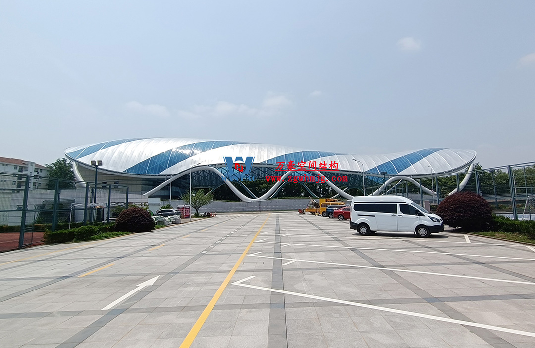 上海工程技術(shù)大學(xué)松江校區(qū)風(fēng)雨操場ETFE膜結(jié)構(gòu)項(xiàng)目 上海工程技術(shù)大學(xué)松江校區(qū)風(fēng)雨操場ETFE膜結(jié)構(gòu)項(xiàng)目