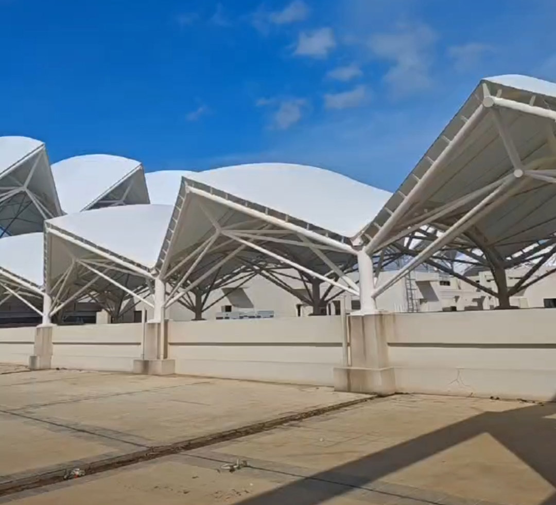 超強(qiáng)臺(tái)風(fēng)"摩羯"狂嘯登陸，這個(gè)膜結(jié)構(gòu)天幕經(jīng)受嚴(yán)峻考驗(yàn)！