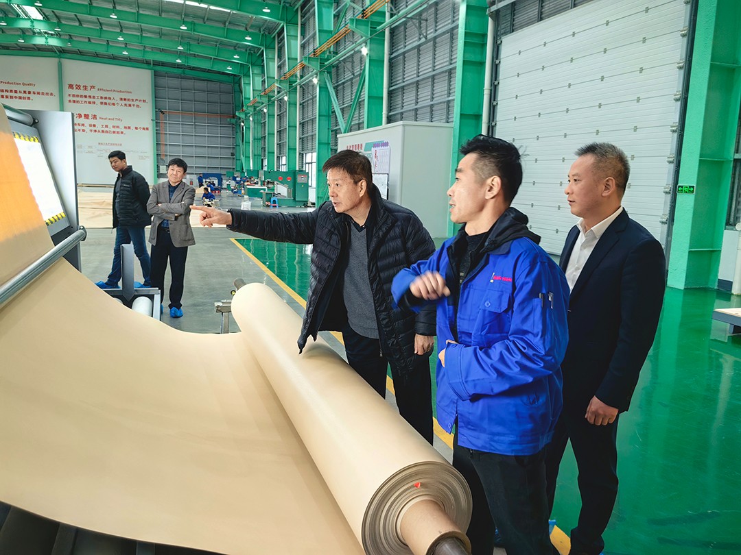 中國鋼結(jié)構(gòu)協(xié)會空間結(jié)構(gòu)分會領導專家一行蒞臨萬豪考察指導工作