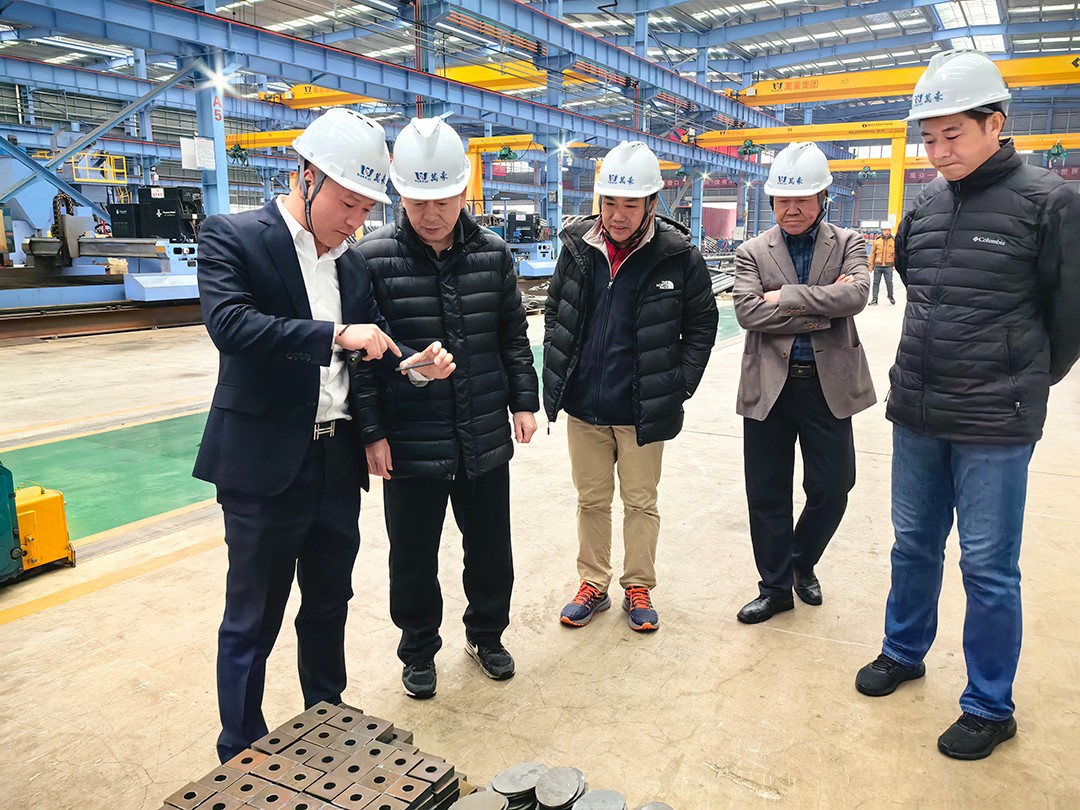 中國鋼結(jié)構(gòu)協(xié)會空間結(jié)構(gòu)分會領導專家一行蒞臨萬豪考察指導工作