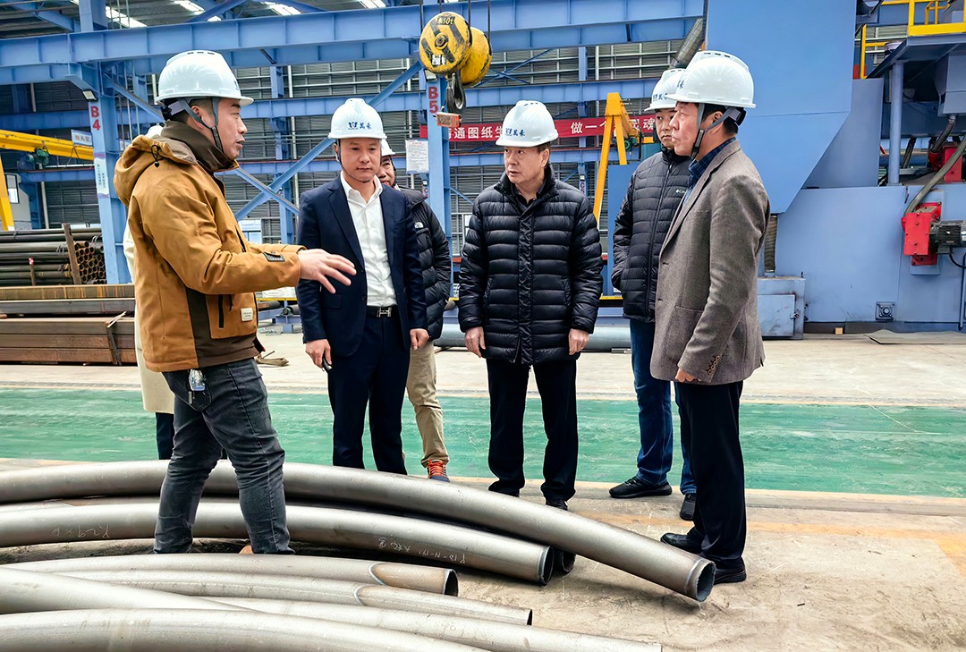 中國鋼結(jié)構(gòu)協(xié)會空間結(jié)構(gòu)分會領導專家一行蒞臨萬豪考察指導工作