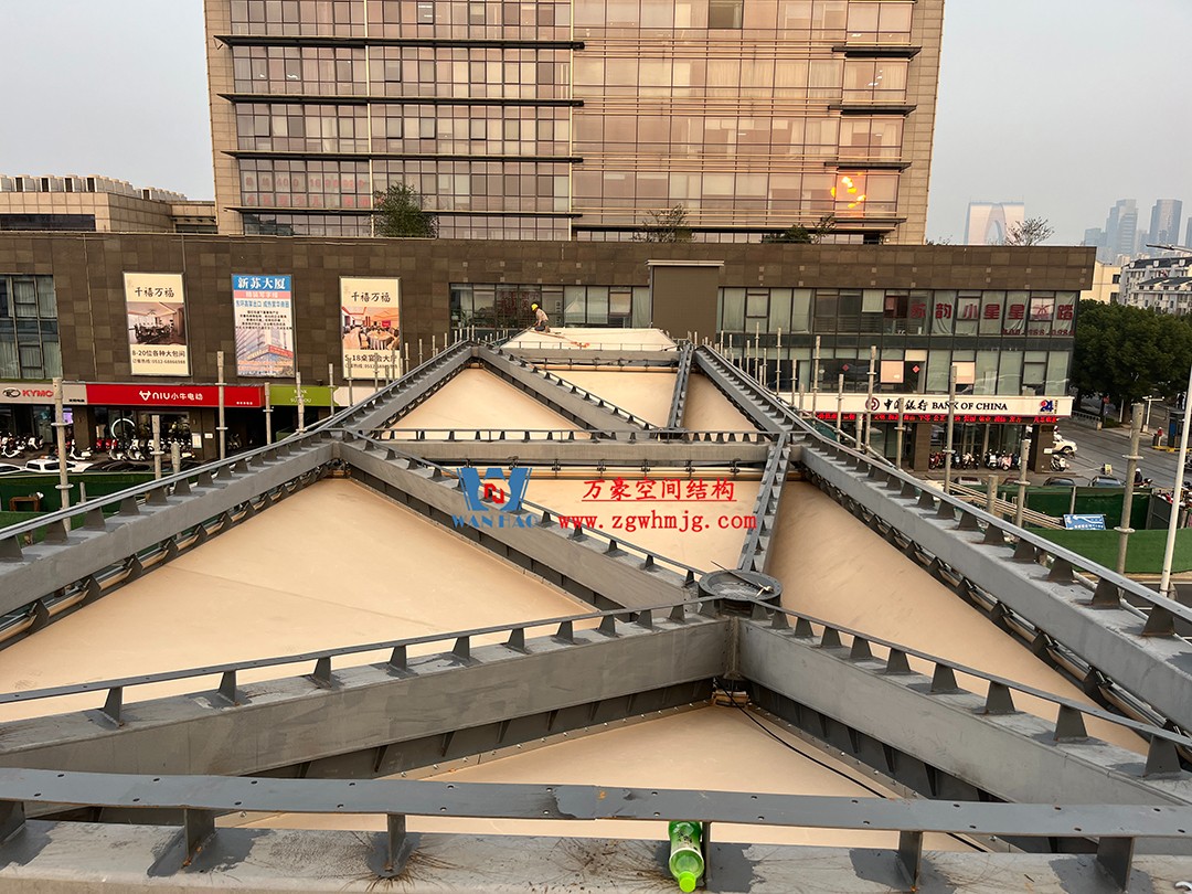 蘇州東環(huán)路人行天橋ptfe膜結(jié)構(gòu) 蘇州東環(huán)路人行天橋ptfe膜結(jié)構(gòu)