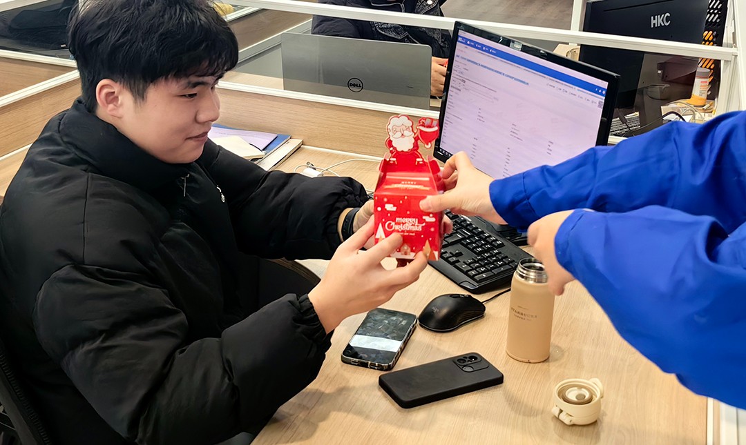 關(guān)愛員工，愛在萬豪|暖心平安夜，傳遞“蘋”安幸福