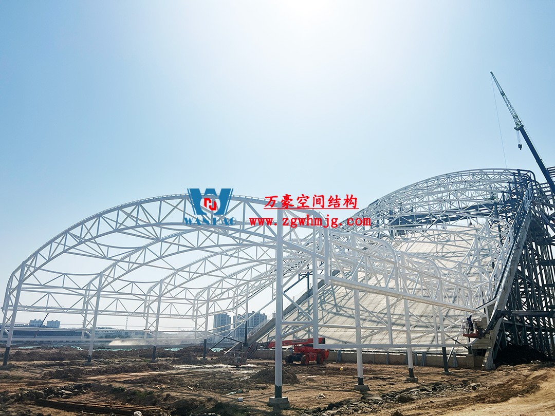 馭風逐沙，織就賽道美學——比亞迪紹興嵊州賽車場干拔沙坡觀景平臺鋼膜結(jié)構(gòu)