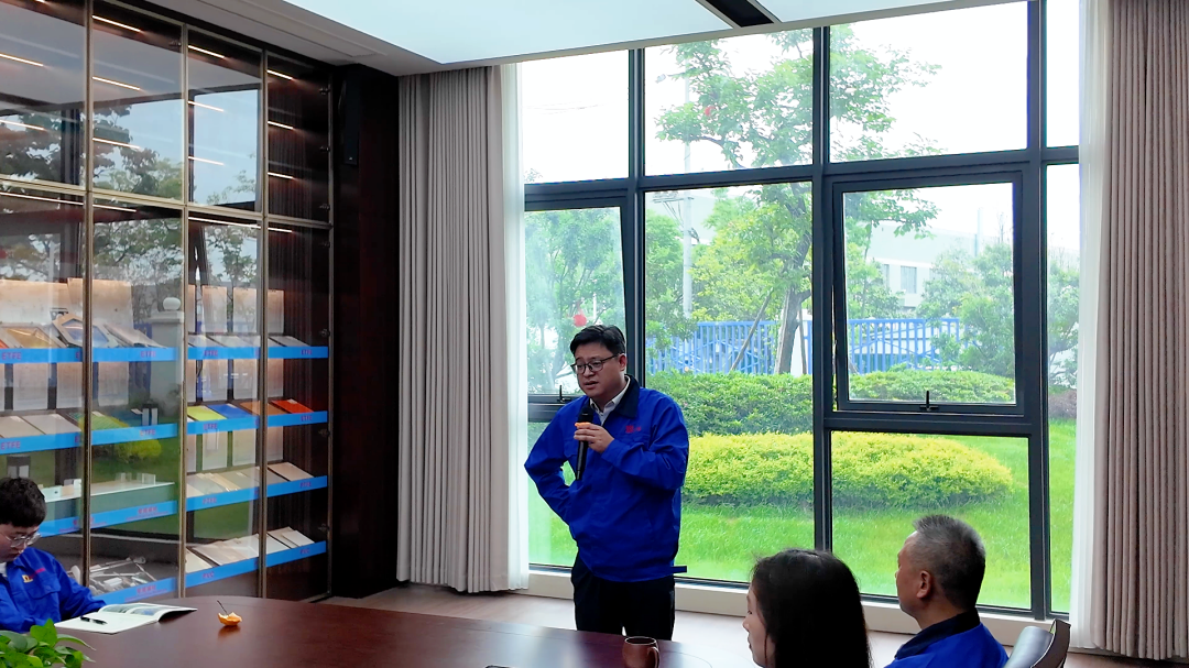 浙江萬(wàn)豪空間結(jié)構(gòu)集團(tuán)有限公司隆重舉行“匠心傳承·共筑未來(lái)”師徒大會(huì)！