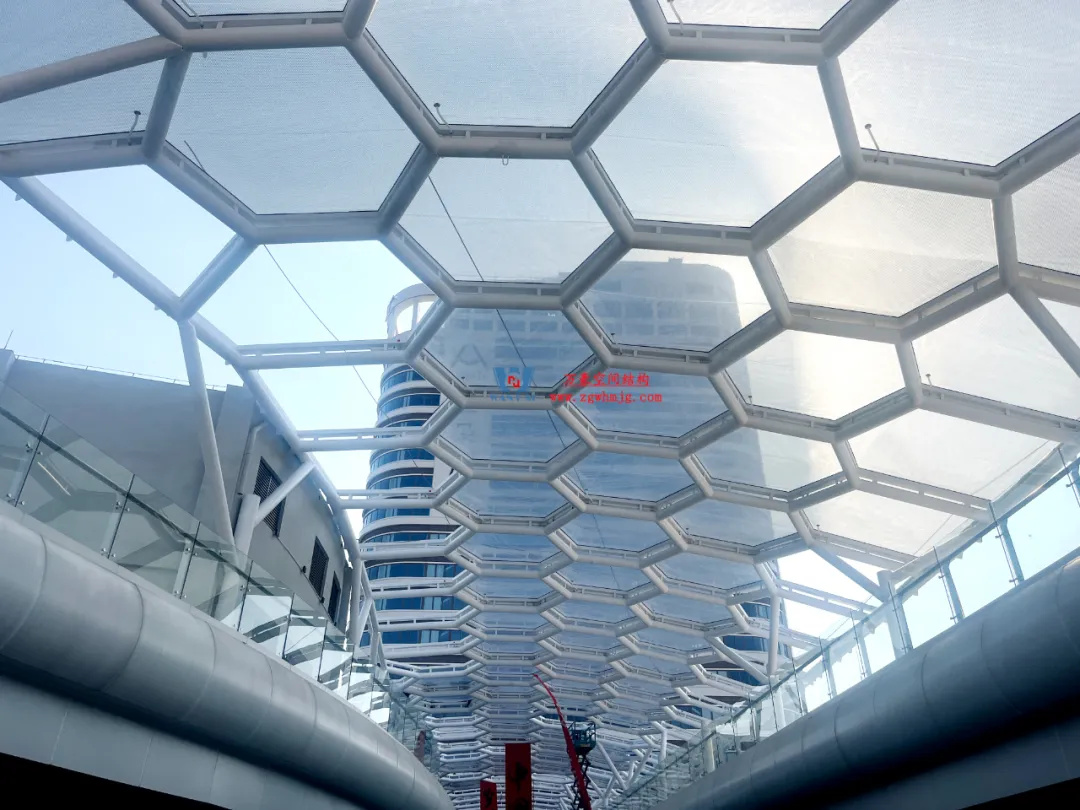 廣州茂名總匯天街商業(yè)街ETFE膜結(jié)構(gòu)項目