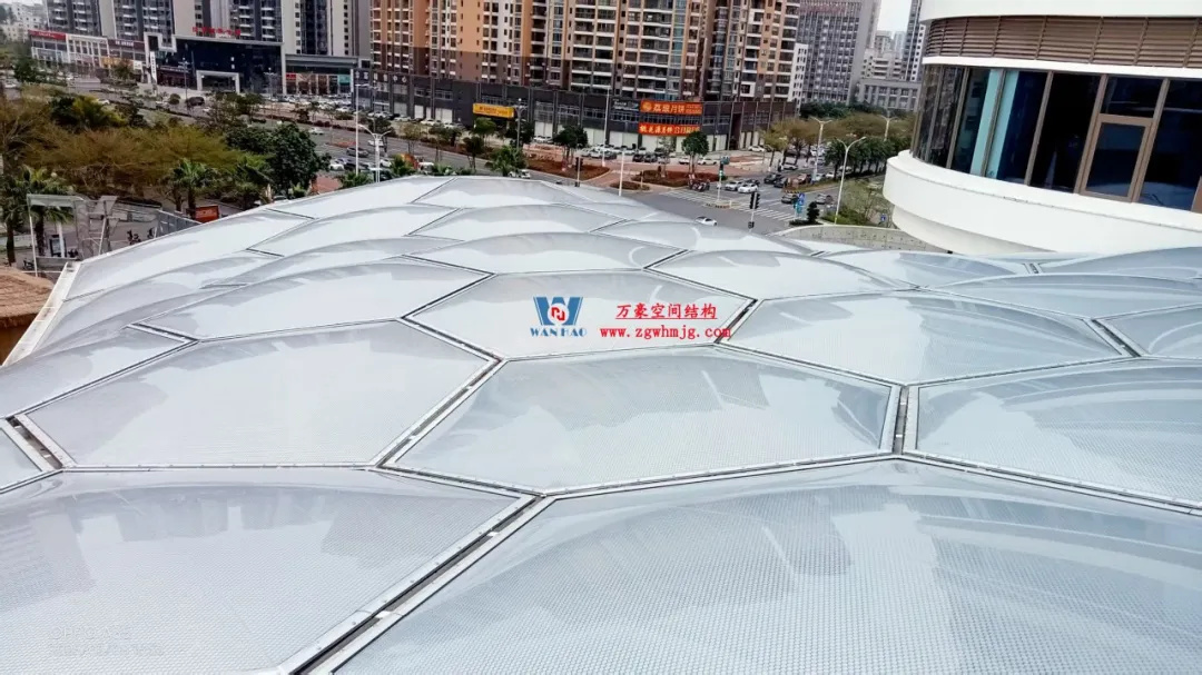 廣州茂名總匯天街商業(yè)街ETFE膜結(jié)構(gòu)項目