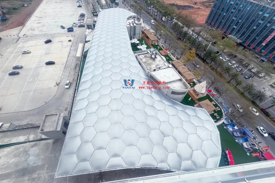 廣州茂名總匯天街商業(yè)街ETFE膜結(jié)構(gòu)項目