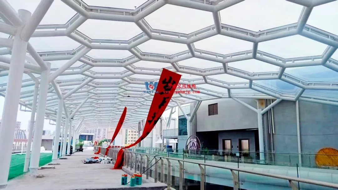 廣州茂名總匯天街商業(yè)街ETFE膜結(jié)構(gòu)項目