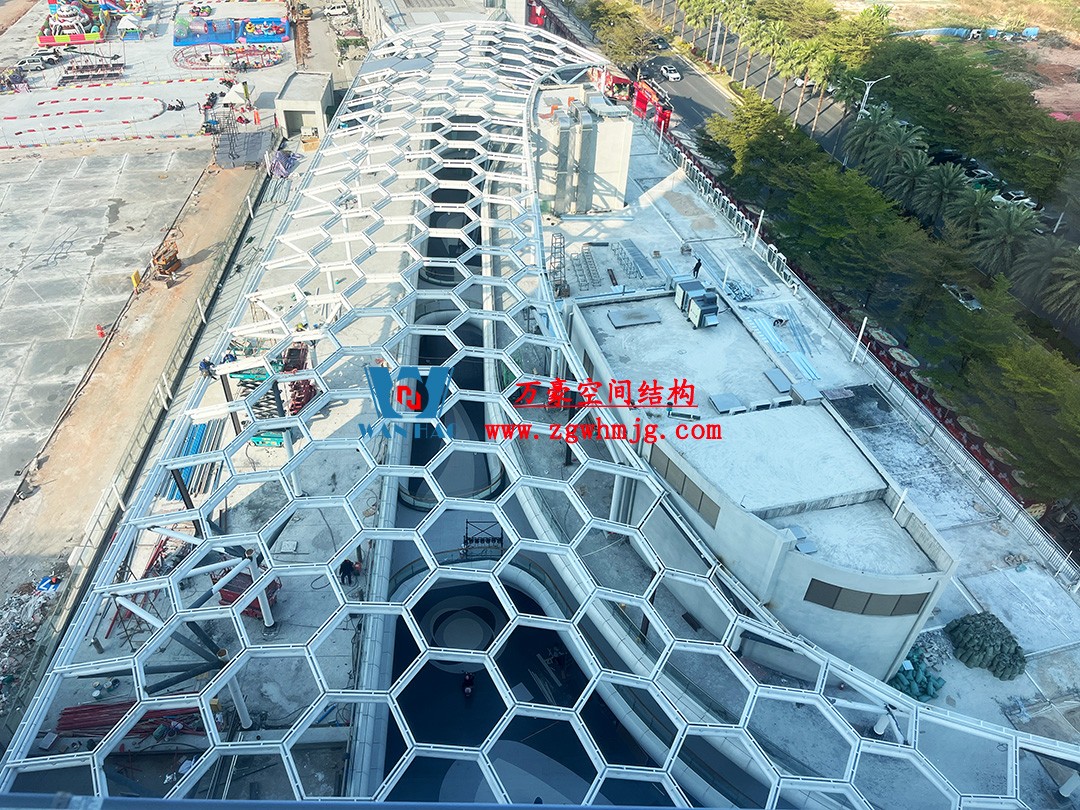 廣州茂名總匯天街商業(yè)街鋼結(jié)構(gòu)工程 廣州茂名總匯天街商業(yè)街鋼結(jié)構(gòu)工程