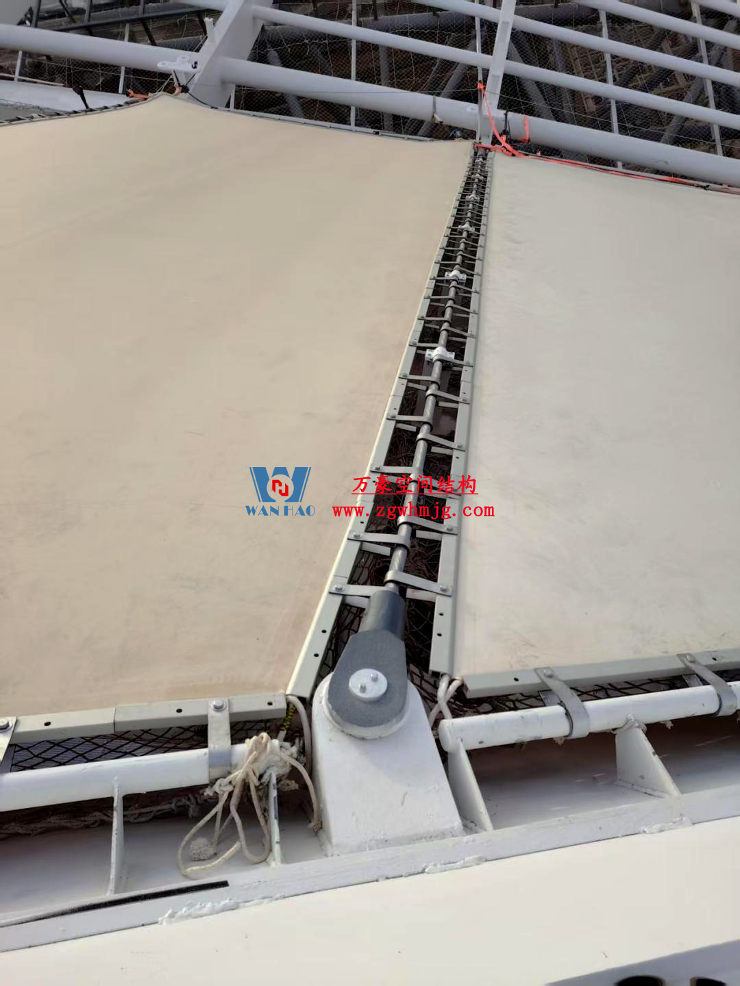 鄭州中原高鐵港數(shù)字展貿城ETFE膜結構 PTFE膜結構項目 鄭州中原高鐵港數(shù)字展貿城ETFE膜結構 PTFE膜結構項目