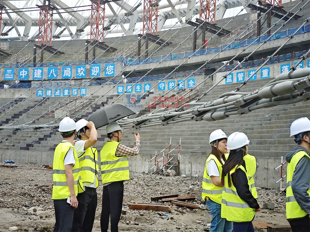 標(biāo)桿引領(lǐng)，智啟未來(lái)——萬(wàn)豪集團(tuán)營(yíng)銷(xiāo)、設(shè)計(jì)與技術(shù)骨干共赴無(wú)錫奧體中心，現(xiàn)場(chǎng)觀摩學(xué)習(xí)解鎖“創(chuàng)新密碼”