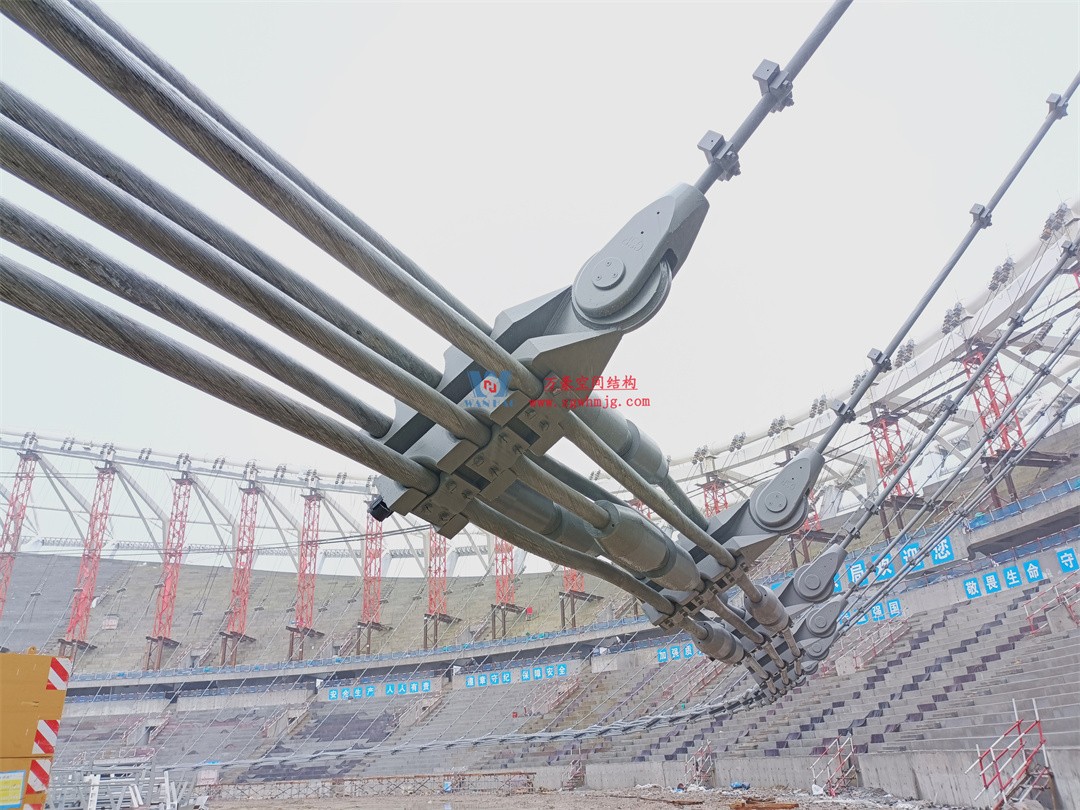 標(biāo)桿引領(lǐng)，智啟未來(lái)——萬(wàn)豪集團(tuán)營(yíng)銷(xiāo)、設(shè)計(jì)與技術(shù)骨干共赴無(wú)錫奧體中心，現(xiàn)場(chǎng)觀摩學(xué)習(xí)解鎖“創(chuàng)新密碼”