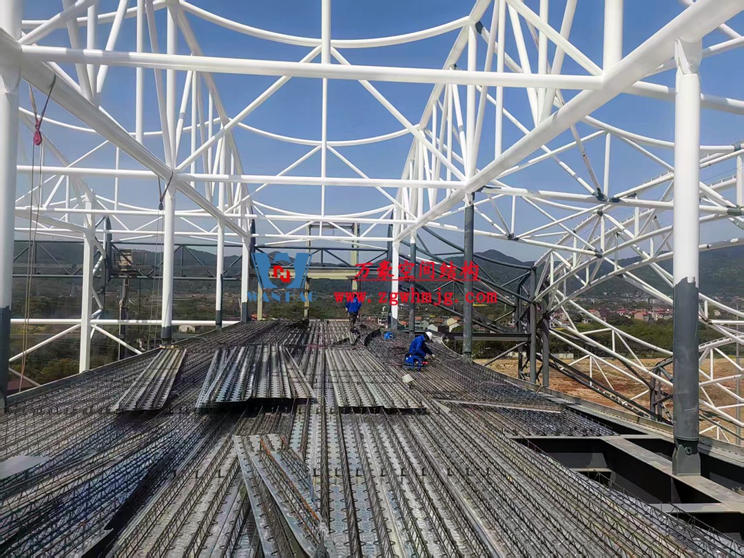 比亞迪紹興嵊州賽車場(chǎng)干拔沙坡觀景平臺(tái)PTFE膜結(jié)構(gòu) 比亞迪紹興嵊州賽車場(chǎng)干拔沙坡觀景平臺(tái)PTFE膜結(jié)構(gòu)