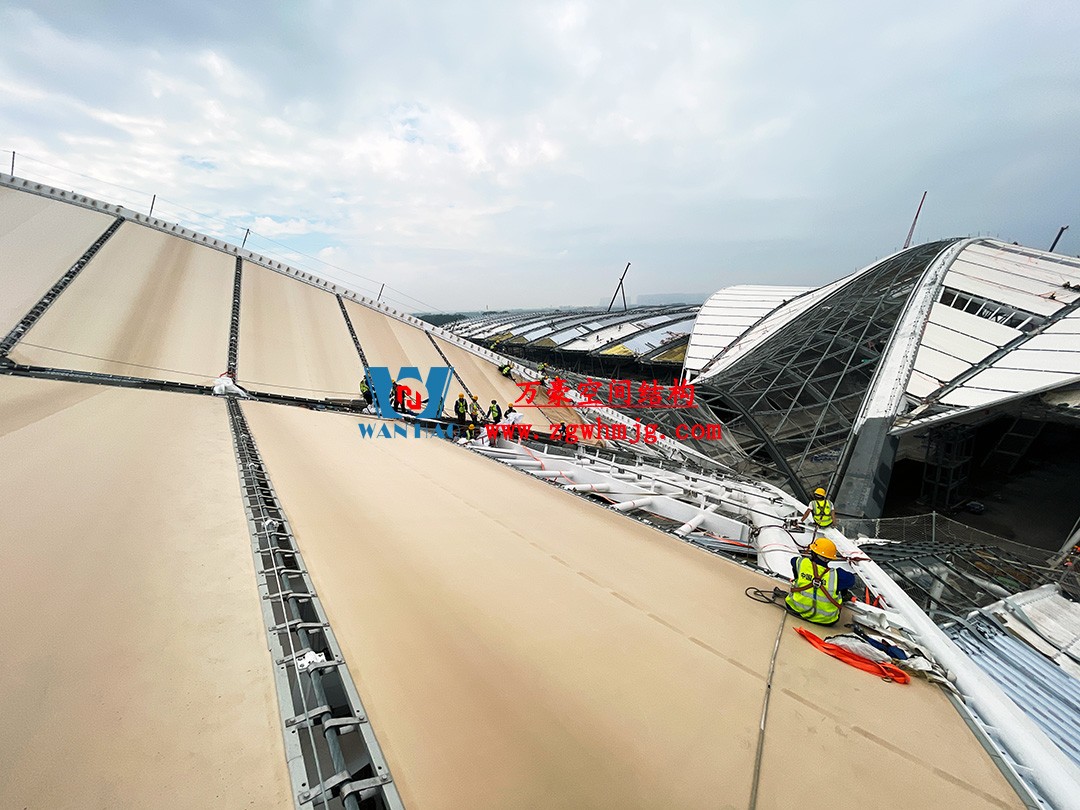 鄭州中原高鐵港數(shù)字展貿城ETFE膜結構 PTFE膜結構項目 鄭州中原高鐵港數(shù)字展貿城ETFE膜結構 PTFE膜結構項目