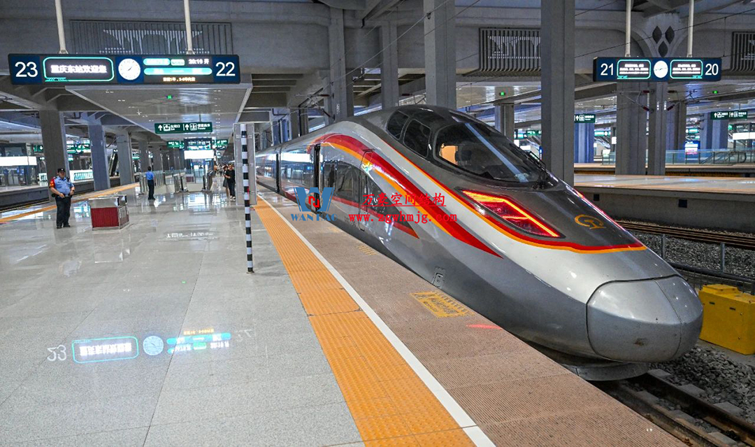 重慶東站:揭開“西部高鐵新地標(biāo)”神秘面紗 重慶東站:揭開“西部高鐵新地標(biāo)”神秘面紗