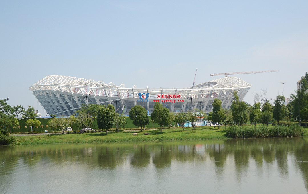 緊跟“蘇超熱浪”，火熱施工中，一只白鷺即將振翅高飛！