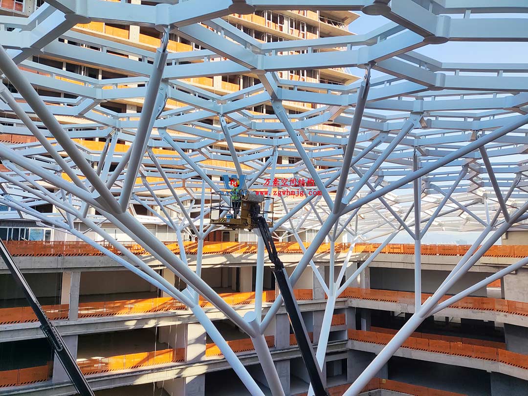 安吉云安里ETFE氣枕商業(yè)天幕圓滿完工 安吉云安里ETFE氣枕商業(yè)天幕圓滿完工