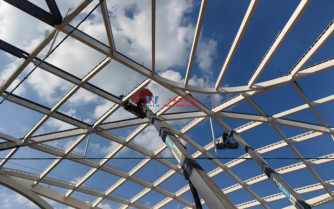 山東高端化工研究院下沉廣場天幕施工邁入關(guān)鍵階段 山東高端化工研究院下沉廣場天幕施工邁入關(guān)鍵階段