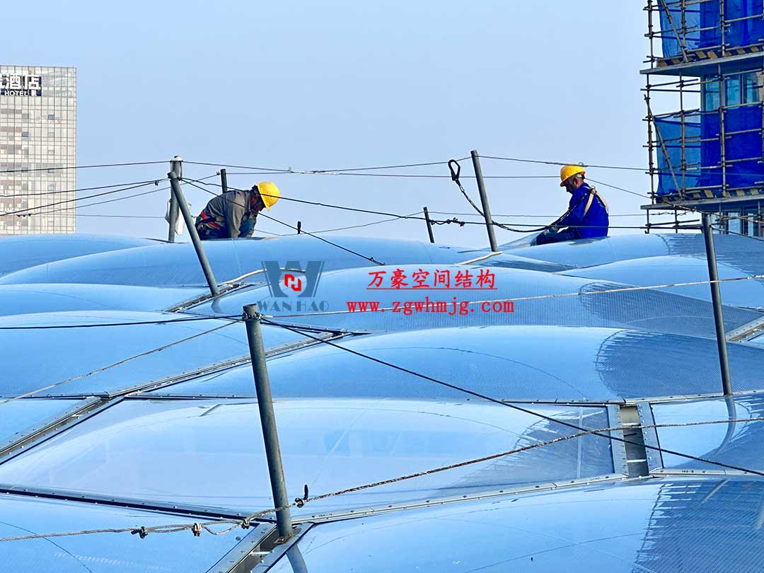 安吉縣昌碩小區(qū)地塊房產(chǎn)開(kāi)發(fā)項(xiàng)目鋼結(jié)構(gòu)天幕工程
