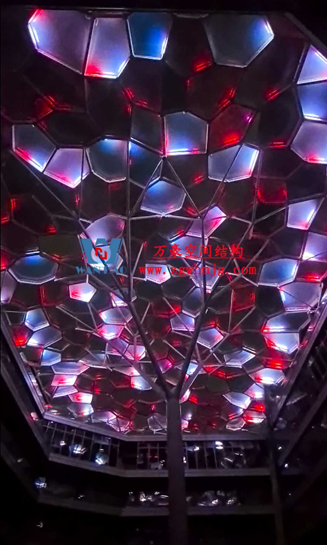 安吉縣昌碩小區(qū)地塊房產(chǎn)開(kāi)發(fā)項(xiàng)目鋼結(jié)構(gòu)天幕工程