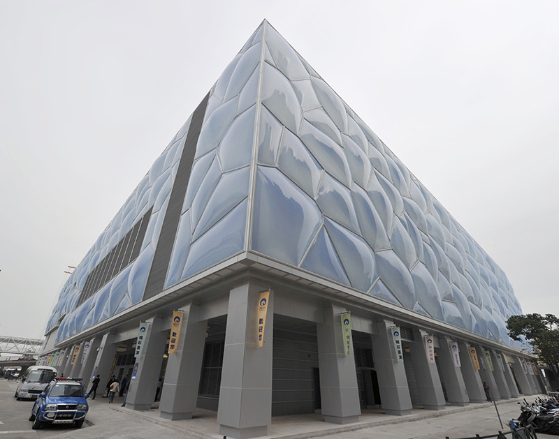 保持ETFE膜結(jié)構(gòu)干凈的方法是什么？如何清潔ETFE膜結(jié)構(gòu)