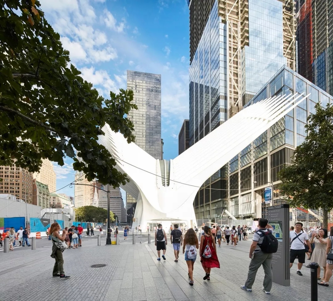 唯有鬼才，才敢讓建筑飛起來！