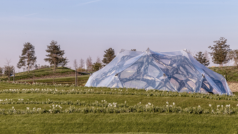ETFE膜材有哪些特性優(yōu)點(diǎn)？ETFE膜結(jié)構(gòu)建筑優(yōu)勢(shì)是什么？